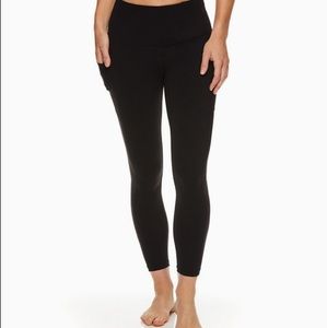Leggings w/ Side Pockets